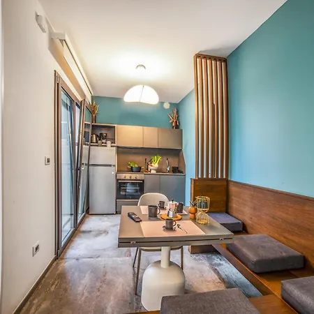 Alternative & Apartment